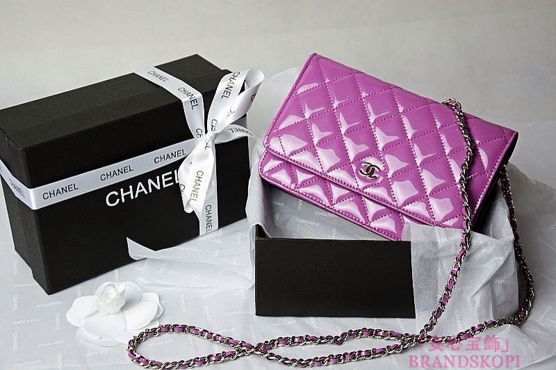 CHANEL(シャネル)/チェーンウォレット/ショルダーバッグ/パープル/エナメル/A33814-19
