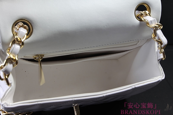シャネルミニマトラッセ チェーンショルダーバッグ ホワイト×ゴールド金具 エナメル A1115