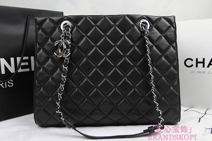 シャネル CHANEL マトラッセライン ラムスキン ショルダーバッグ ブラックA94042