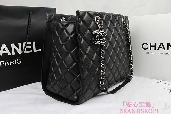シャネル CHANEL マトラッセライン ラムスキン ショルダーバッグ ブラックA94042