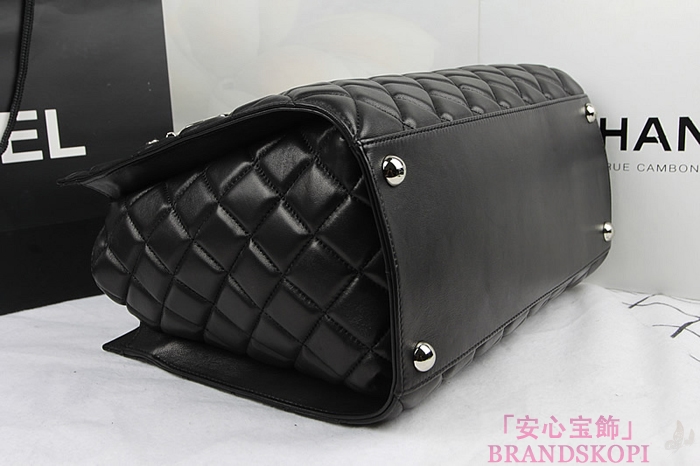 シャネル CHANEL マトラッセライン ラムスキン ショルダーバッグ ブラックA94042