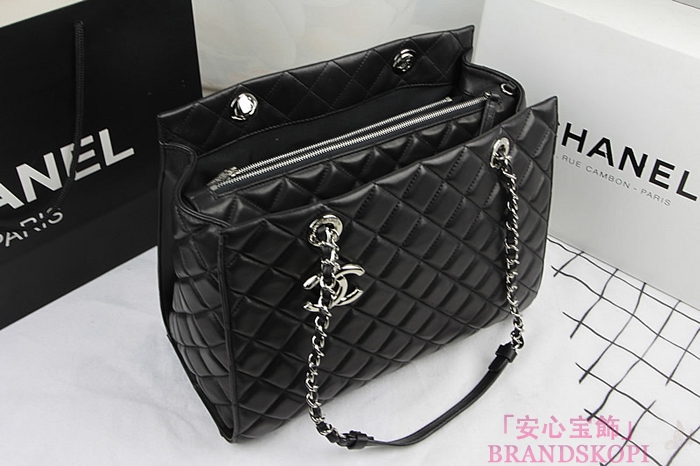 シャネル CHANEL マトラッセライン ラムスキン ショルダーバッグ ブラックA94042