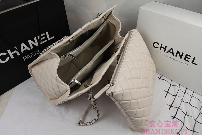 シャネル CHANEL マトラッセライン ラムスキン ショルダーバッグ ベージュA94042