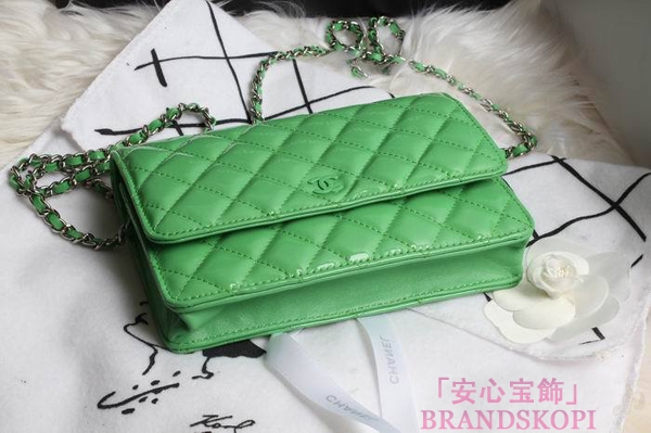 CHANEL(シャネル)/チェーンウォレット/ショルダーバッグ/ライトグリーン/エナメル/A33814-12