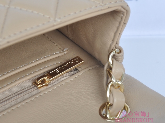 シャネル CHANEL マトラッセライン ラムスキン ショルダーバッグ ライトブラウン  A1116-13