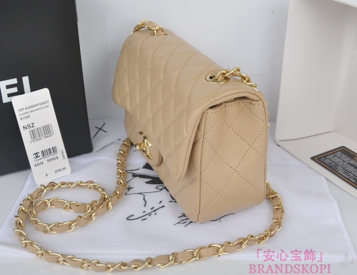 シャネル CHANEL マトラッセライン ラムスキン ショルダーバッグ ライトブラウン  A1116-13