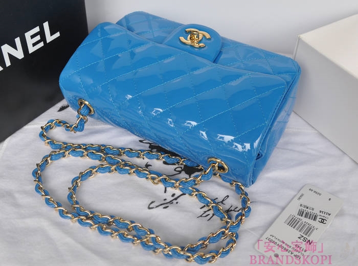 シャネル CHANEL マトラッセライン エナメル ショルダーバッグ ライトブルー A1116-9