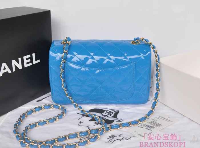 シャネル CHANEL マトラッセライン エナメル ショルダーバッグ ライトブルー A1116-9