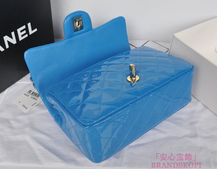 シャネル CHANEL マトラッセライン エナメル ショルダーバッグ ライトブルー A1116-9