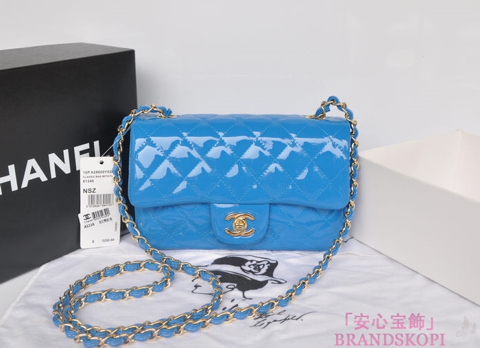 シャネル CHANEL マトラッセライン エナメル ショルダーバッグ ライトブルー A1116-9