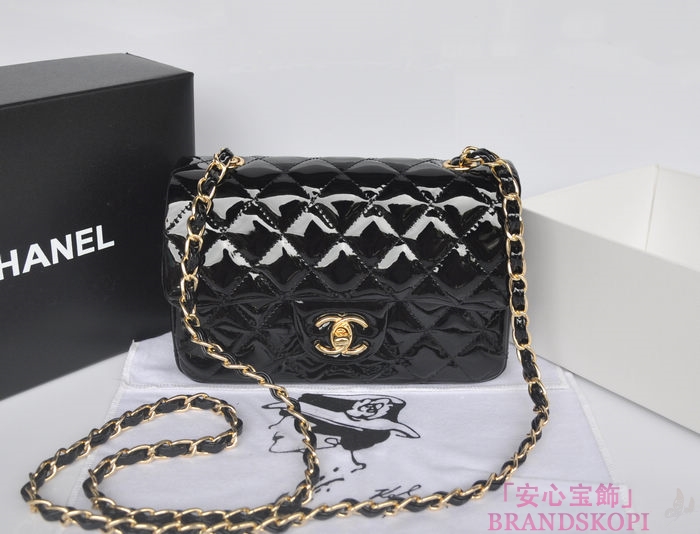 シャネル CHANEL マトラッセライン エナメル ショルダーバッグ ブラック A1116-6