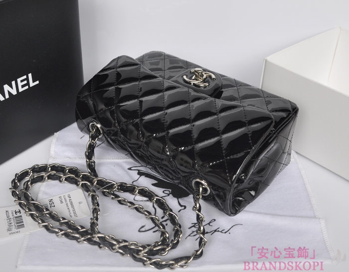 シャネル CHANEL マトラッセライン エナメル ショルダーバッグ ブラック A1116-6