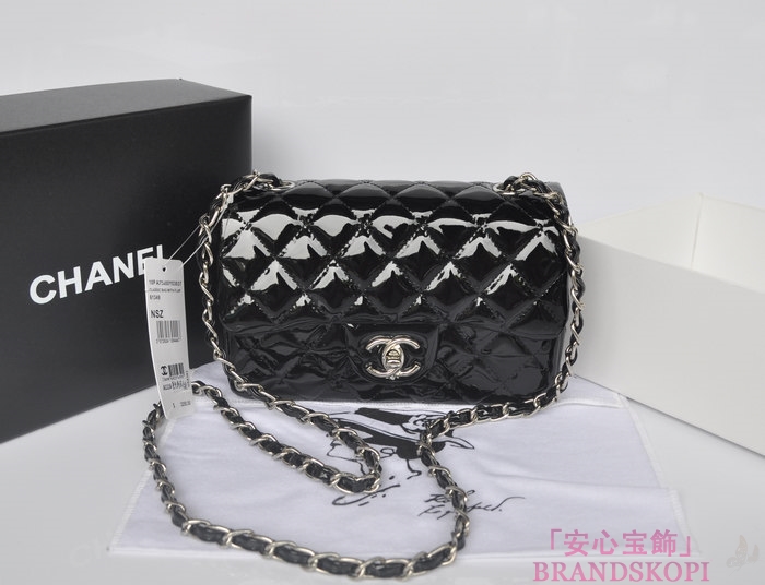 シャネル CHANEL マトラッセライン エナメル ショルダーバッグ ブラック A1116-6