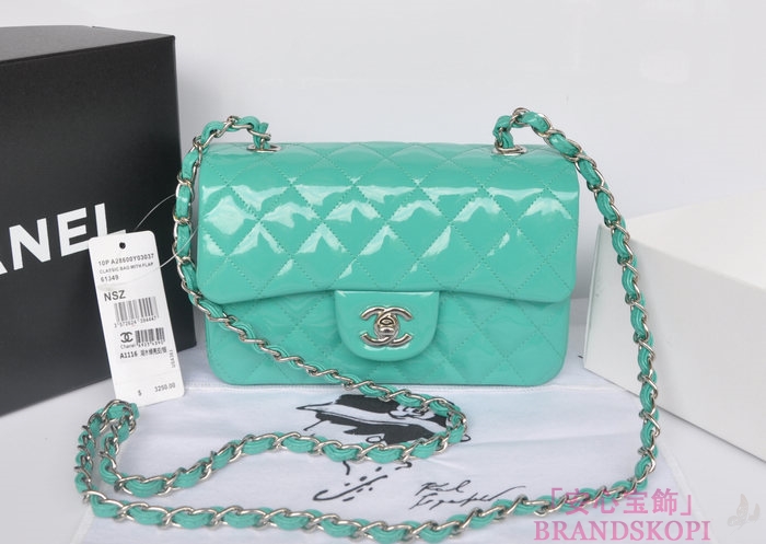 シャネル CHANEL マトラッセライン エナメル ショルダーバッグ ライトグリーン A1116-5