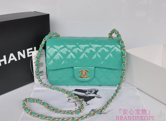 シャネル CHANEL マトラッセライン エナメル ショルダーバッグ ライトグリーン A1116-5