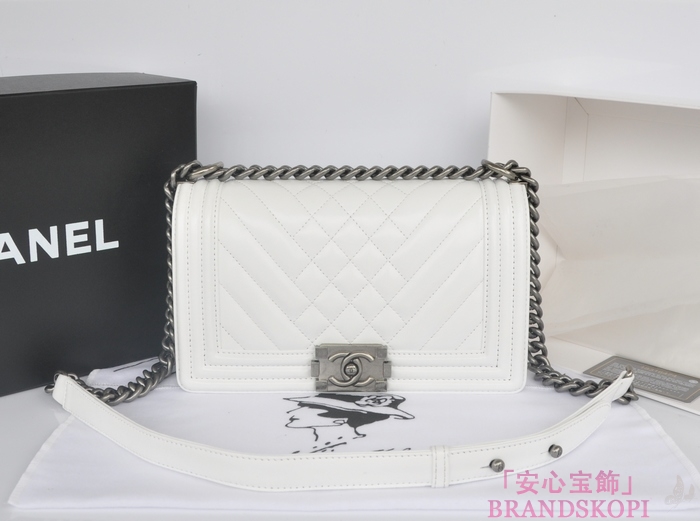 シャネル チェーンショルダーバッグ ボーイシャネル マトラッセ ココマーク A90191-5 CHANEL バッグ