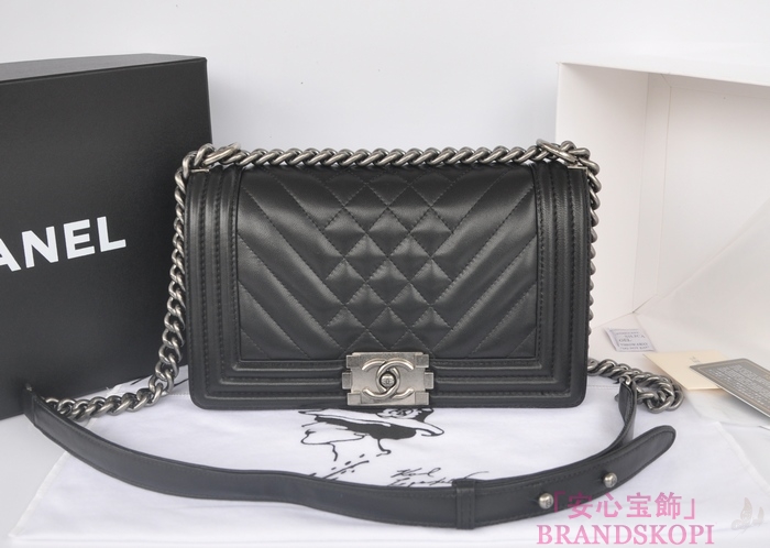シャネル チェーンショルダーバッグ ボーイシャネル マトラッセ ココマーク A90191 CHANEL バッグ