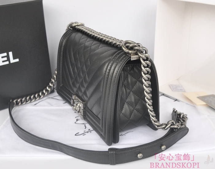 シャネル チェーンショルダーバッグ ボーイシャネル マトラッセ ココマーク A90191 CHANEL バッグ