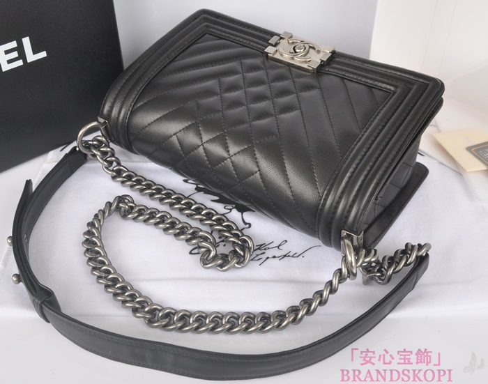 シャネル チェーンショルダーバッグ ボーイシャネル マトラッセ ココマーク A90191 CHANEL バッグ