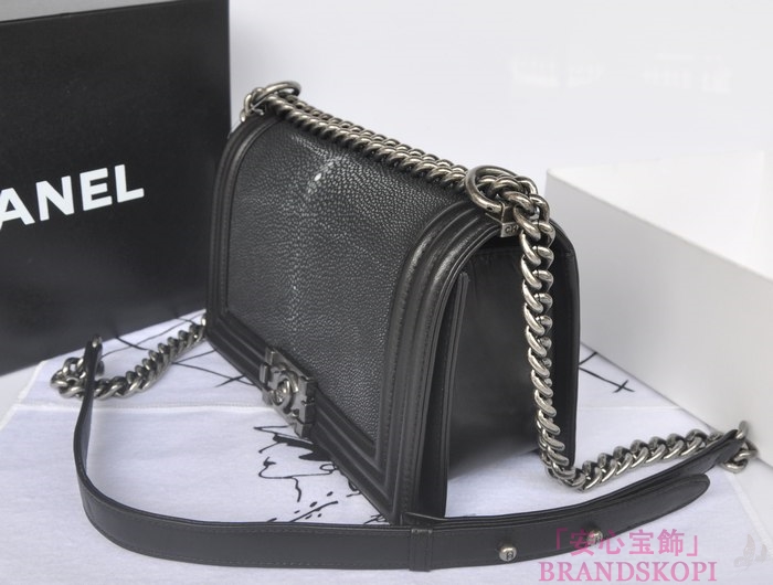CHANEL　シャネル　ボーイシャネル チェーンショルダーバッグ　マトラッセ　A67086-7 ヴィンテージ金具