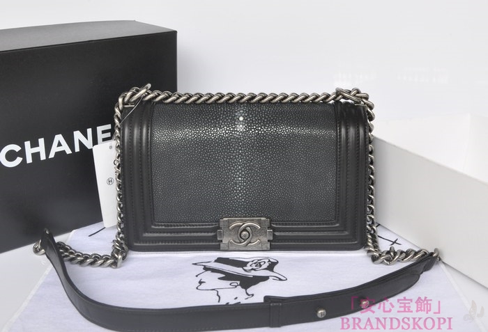 CHANEL　シャネル　ボーイシャネル チェーンショルダーバッグ　マトラッセ　A67086-7 ヴィンテージ金具
