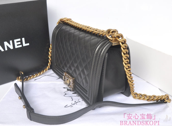 CHANEL　シャネル　ボーイシャネル チェーンショルダーバッグ　マトラッセ　A67086-2 ヴィンテージ金具