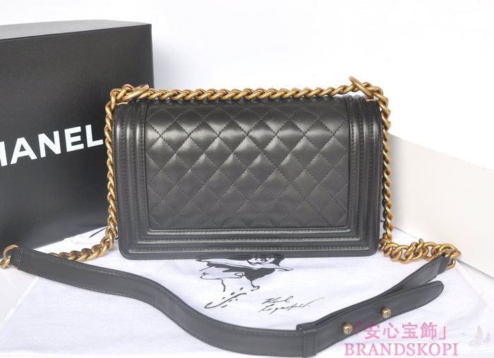 CHANEL　シャネル　ボーイシャネル チェーンショルダーバッグ　マトラッセ　A67086-2 ヴィンテージ金具
