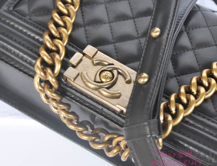 CHANEL　シャネル　ボーイシャネル チェーンショルダーバッグ　マトラッセ　A67086-2 ヴィンテージ金具