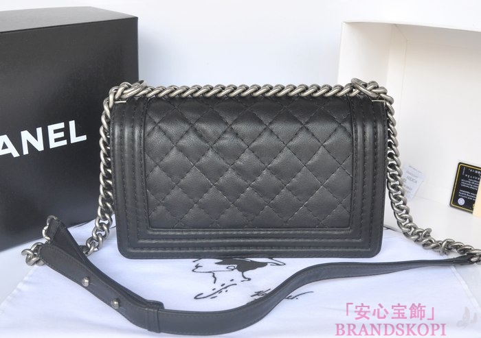 CHANEL　シャネル　ボーイシャネル チェーンショルダーバッグ　マトラッセ　A67086-1 ヴィンテージ金具