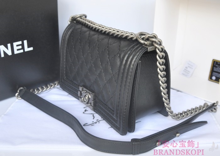 CHANEL　シャネル　ボーイシャネル チェーンショルダーバッグ　マトラッセ　A67086-1 ヴィンテージ金具