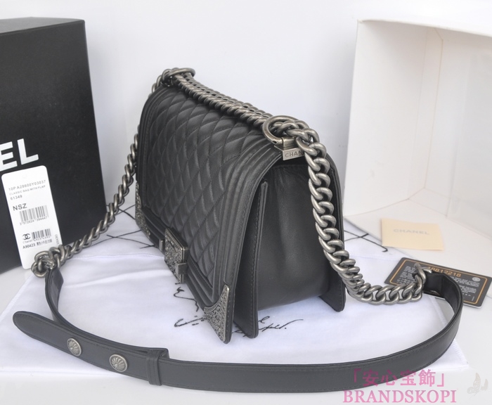 シャネル レディース ショルダーバッグ ボーイシャネル ココマーク フラップバッグ メティエダール パリ-ダラス A90423