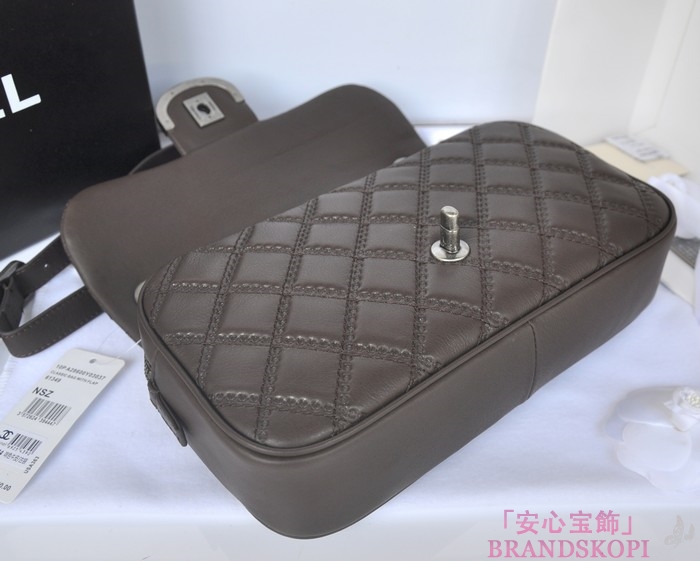 CHANEL/シャネル 金具付きチェーンショルダーバッグ ベンガルブラウン×シルバーアンティーク  A67824-3