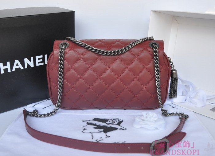 CHANEL/シャネル 金具付きチェーンショルダーバッグ レッド×シルバーアンティーク  A67824-2