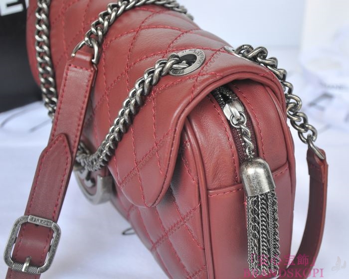 CHANEL/シャネル 金具付きチェーンショルダーバッグ レッド×シルバーアンティーク  A67824-2