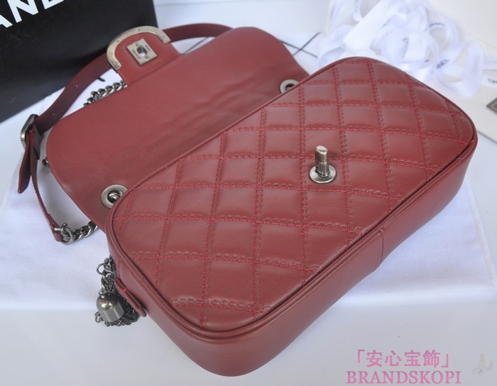 CHANEL/シャネル 金具付きチェーンショルダーバッグ レッド×シルバーアンティーク  A67824-2