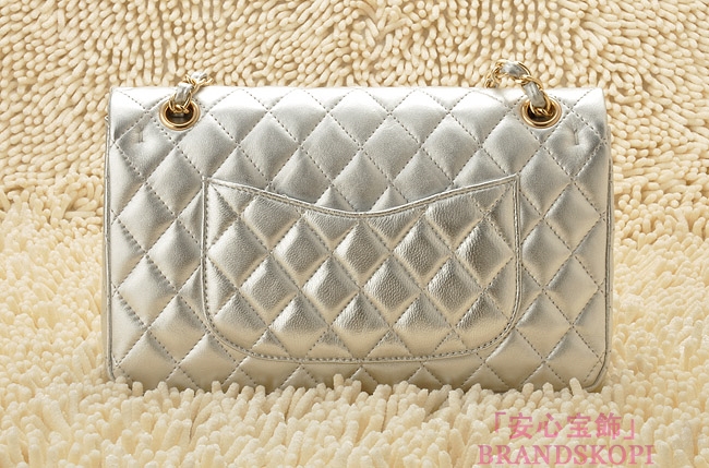 CHANEL/シャネル 金具付きチェーンショルダーバッグ 銀色×シルバー金具 /ゴールド金具 CH042109