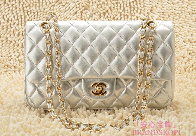 CHANEL/シャネル 金具付きチェーンショルダーバッグ 銀色×シルバー金具 /ゴールド金具 CH042109