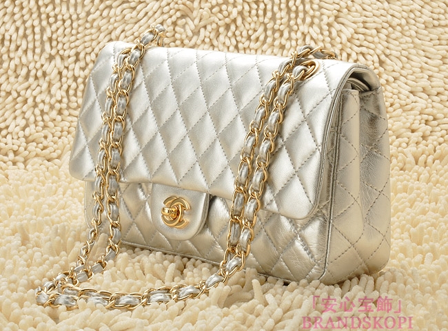 CHANEL/シャネル 金具付きチェーンショルダーバッグ 銀色×シルバー金具 /ゴールド金具 CH042109