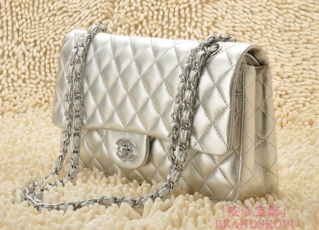 CHANEL/シャネル 金具付きチェーンショルダーバッグ 銀色×シルバー金具 /ゴールド金具 CH042109