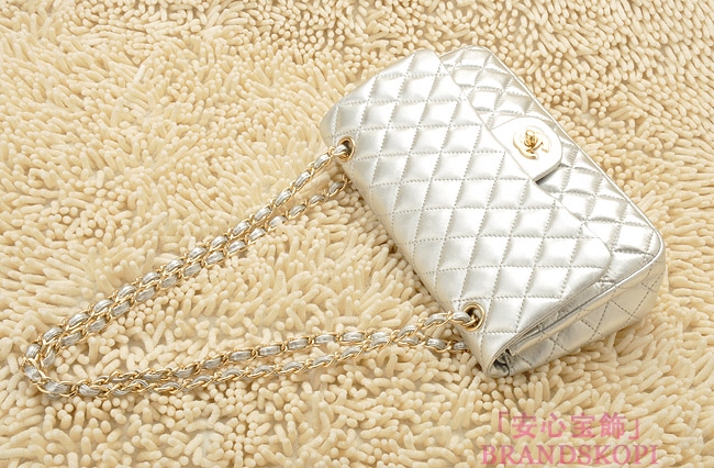 CHANEL/シャネル 金具付きチェーンショルダーバッグ 銀色×シルバー金具 /ゴールド金具 CH042109