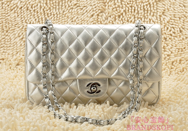 CHANEL/シャネル 金具付きチェーンショルダーバッグ 銀色×シルバー金具 /ゴールド金具 CH042109