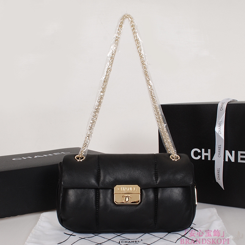 新品 シャネル スーパーコピ ラムスキン チェーンバッグ A61014_B