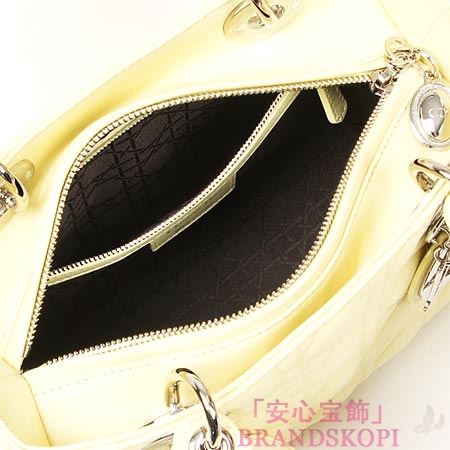 クリスチャンディオール/Christian Dior/ ロゴチャーム付きハンドバッグ(2WAY仕様)/LADY DIOR レディディオール /Jaune pale cal44551 m222