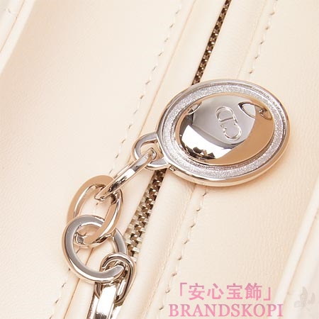 クリスチャンディオール/Christian Dior/ ロゴチャーム付きハンドバッグ(２ＷＡＹ仕様)/LADY DIOR レディディオール /ベージュローズcal44551 m158