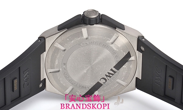 IWC自動巻き時計インヂュニア デュアルタイムチタニウム IW326403