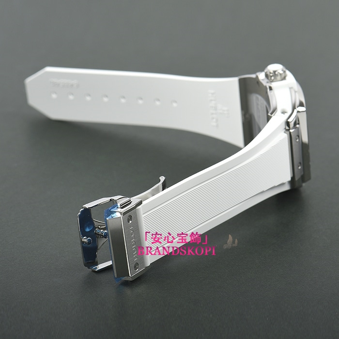ウブロスーパーコピー時計自動巻きスピリット オブ ビッグ・バン チタニウム ダイヤモンド 665.NE.2010.RW.1204